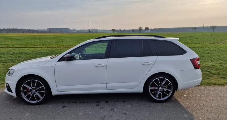 Skoda Octavia cena 64900 przebieg: 252000, rok produkcji 2017 z Łeba małe 172